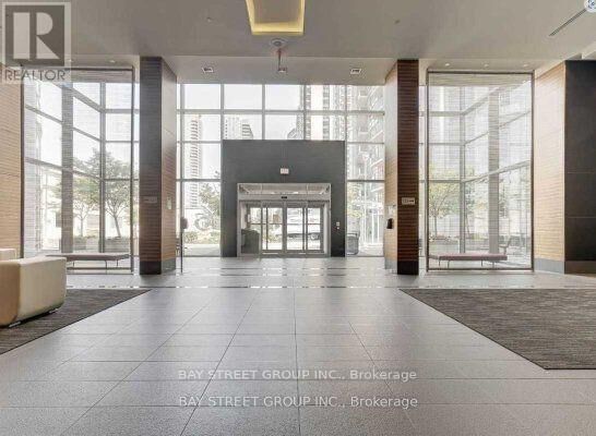 Property Photo:  135 Village Green Square 3622  ON M1S 0G4 