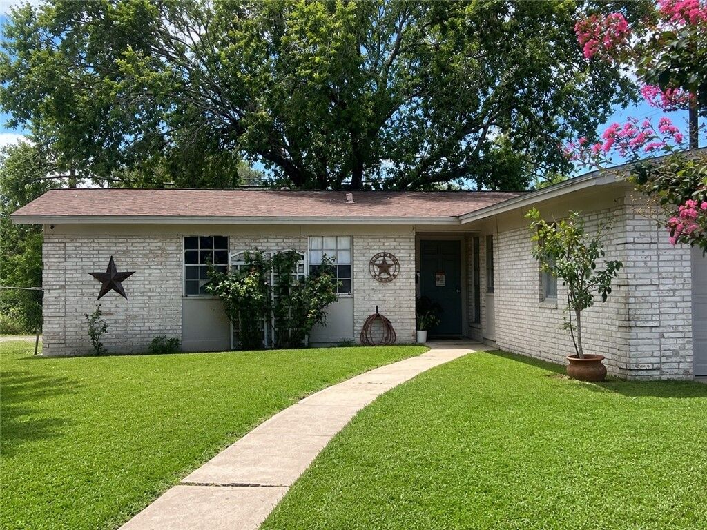 Property Photo: 1737 Denver Street TX 78374