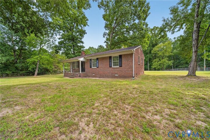 Property Photo: 854 Moorefield Road VA 23181