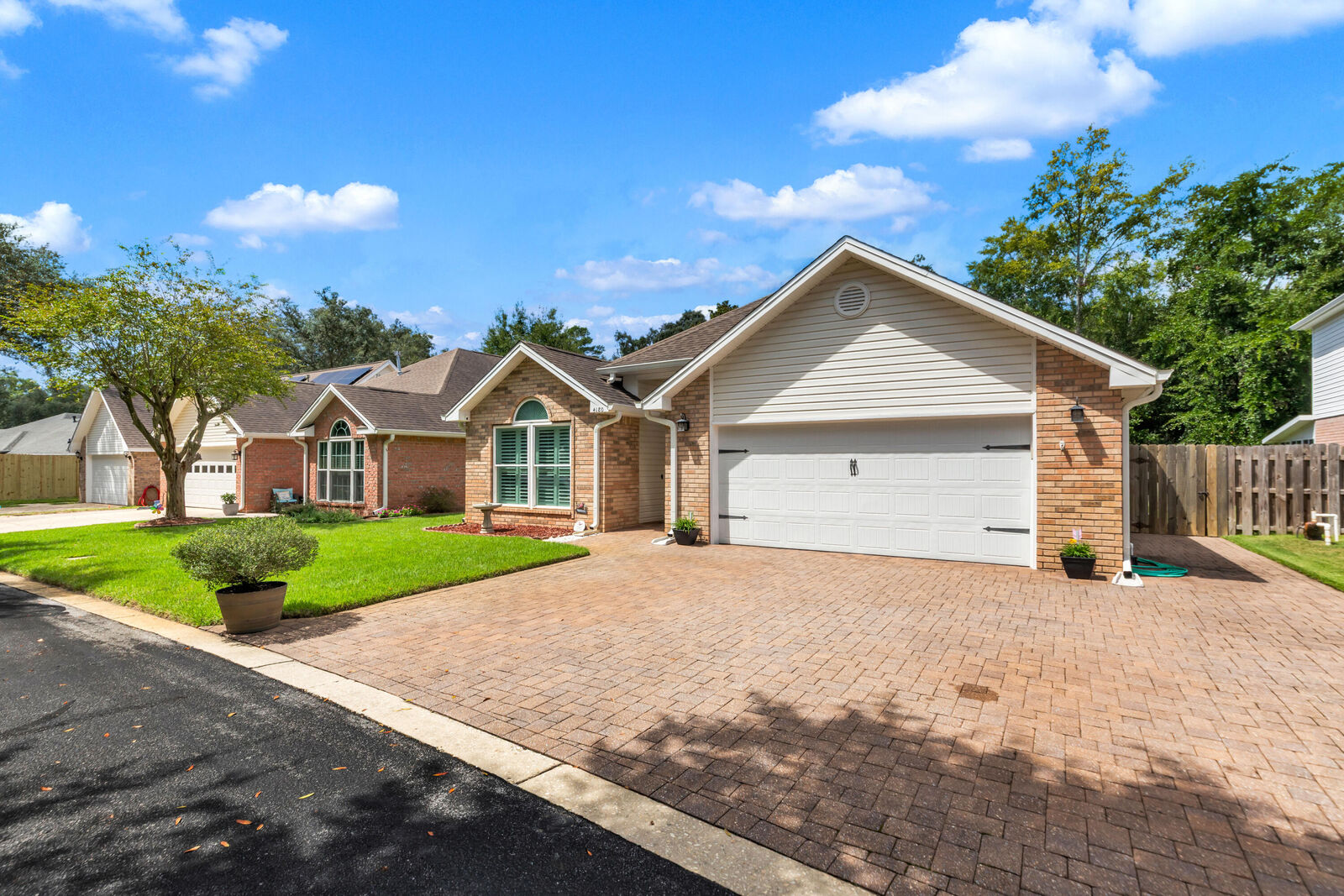 Property Photo:  4180 White Tail Circle  FL 32578 