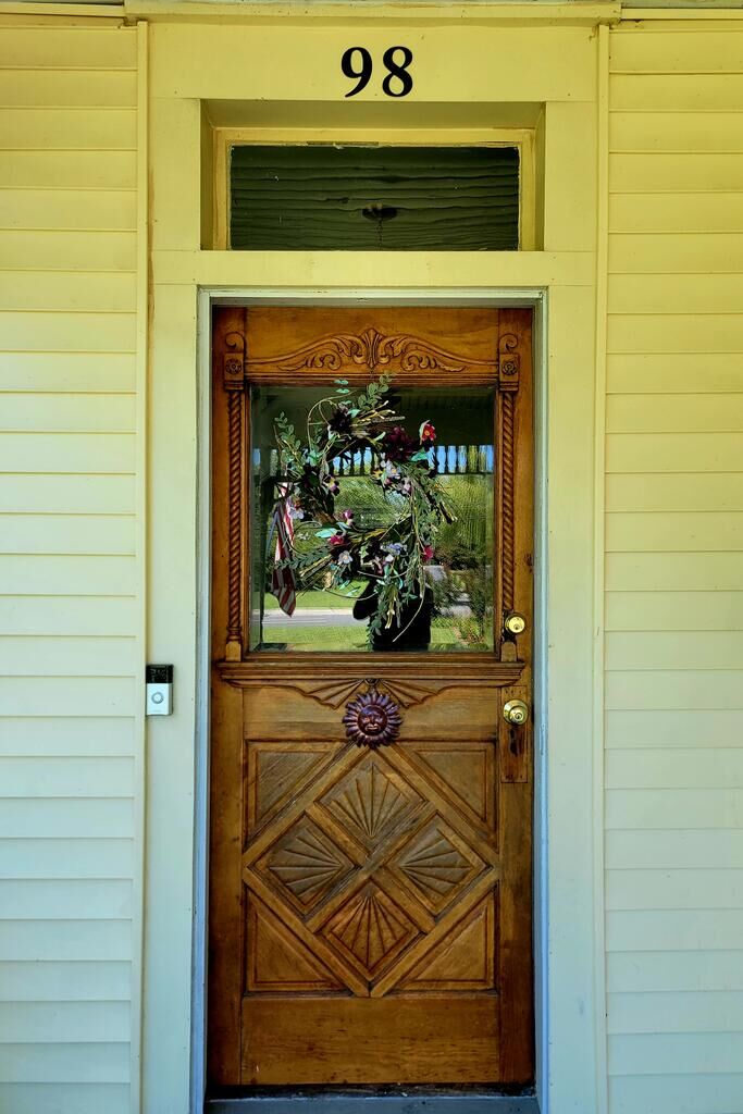 Property Photo:  98 Market St  VA 23417 