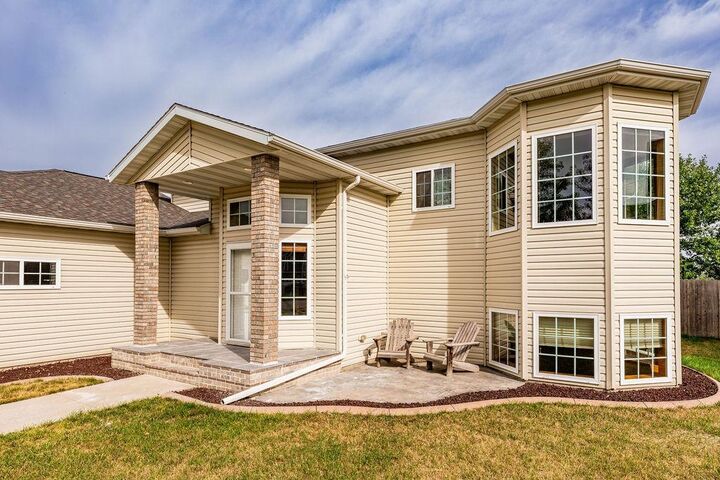 Property Photo: 938 Parkway Drive ND 58078
