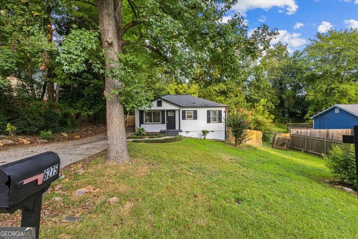 Property Photo: 6275 Bennett Ln SW GA 30126