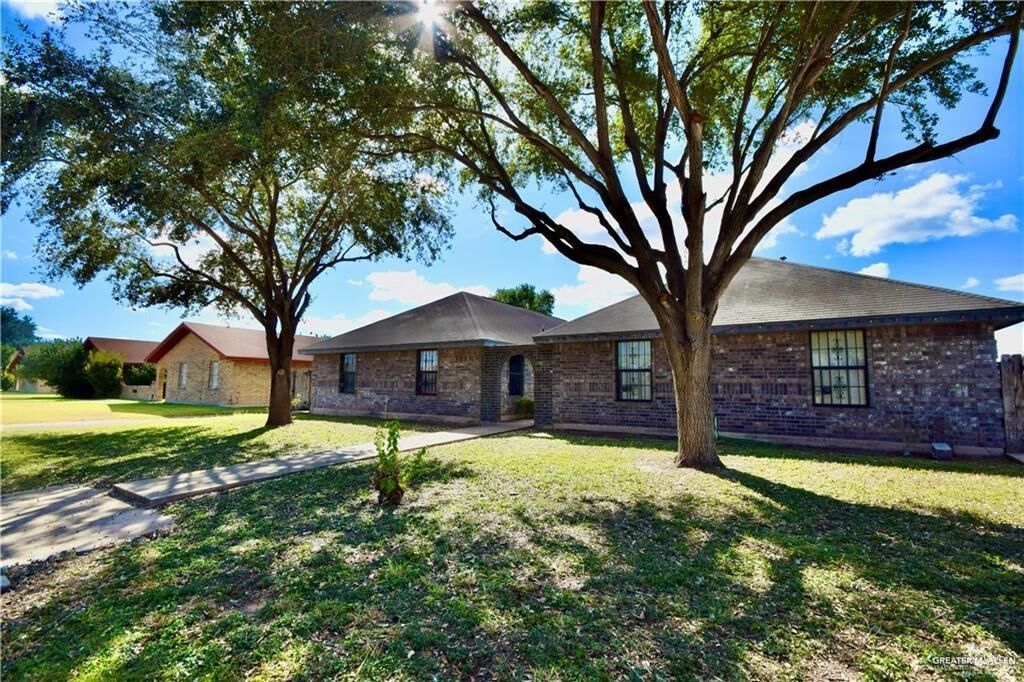Property Photo:  1820 Norma Lane 4  TX 78539 