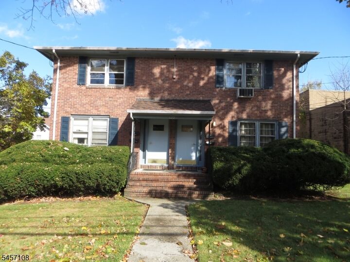 Property Photo:  623 Bloomfield Ave. 3  NJ 07006 