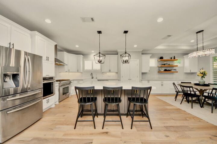 Property Photo:  1431 Martin Street  TX 77018 