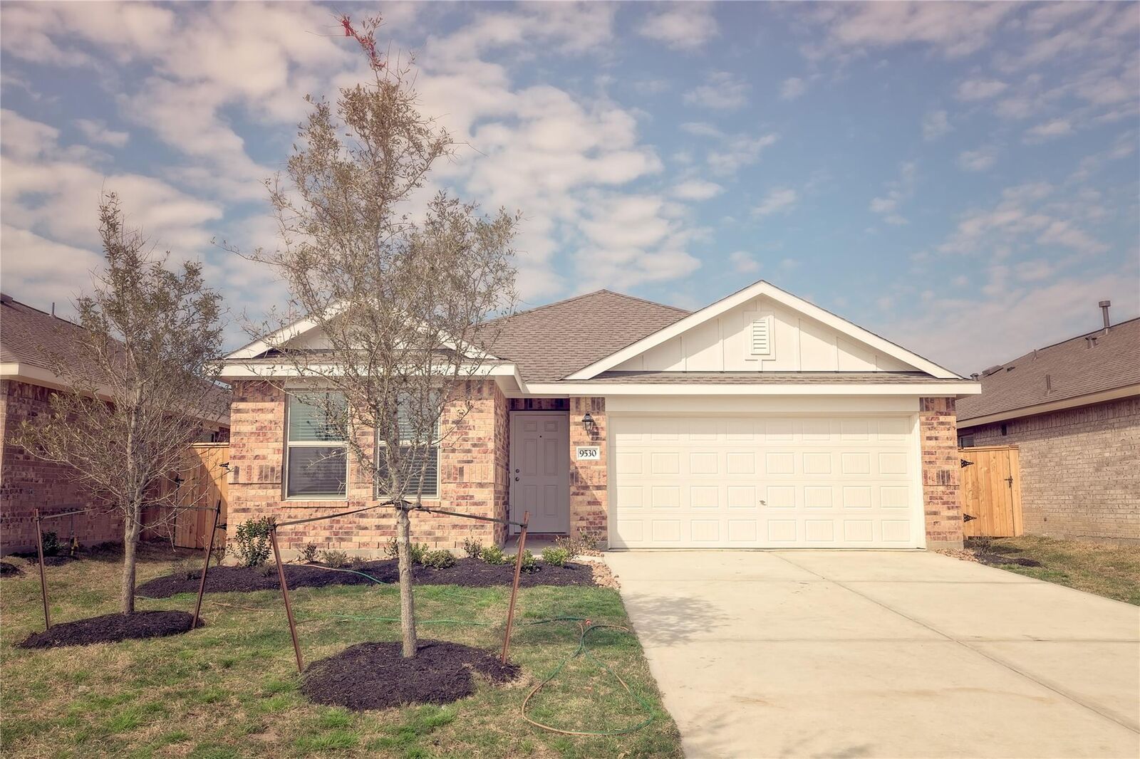 Property Photo: 9530 Brookside Point Drive TX 77521