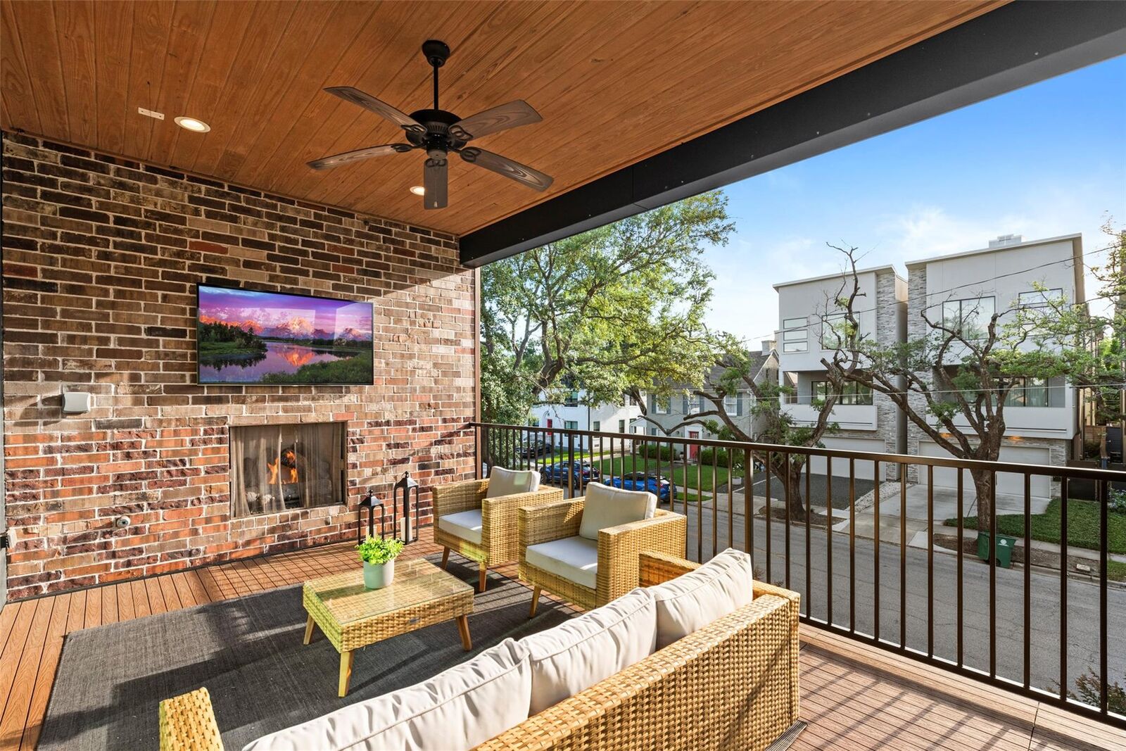 Property Photo:  2621 Greenbriar Drive  TX 77098 