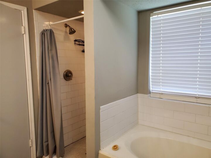 Property Photo:  2215 Lady Leslie Lane  TX 77581 