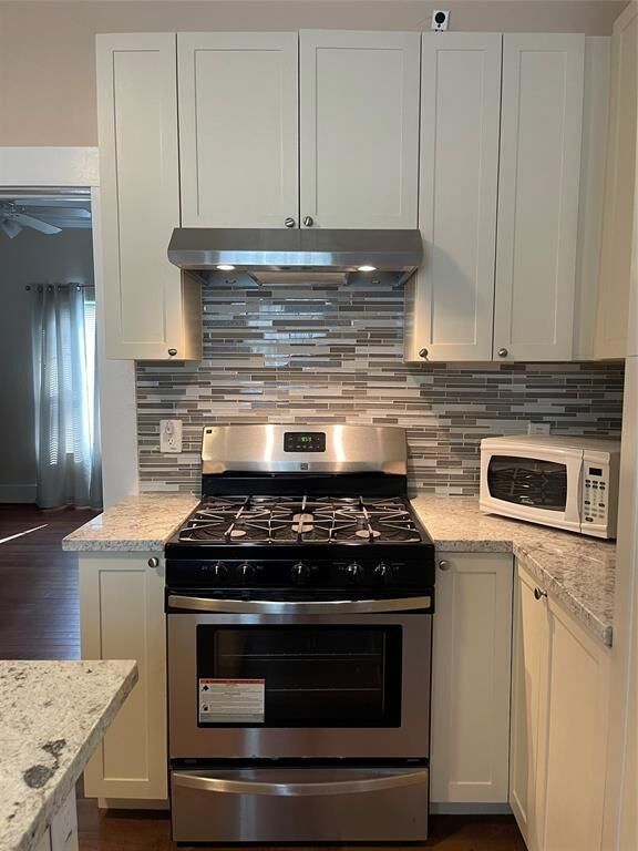 Property Photo: 217 Royder Street TX 77009