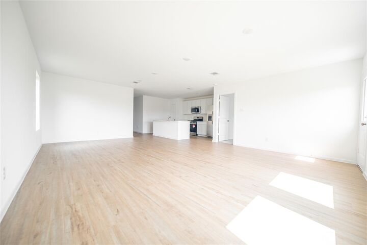 Property Photo:  9919 Oakheath Bluff Drive  TX 77521 
