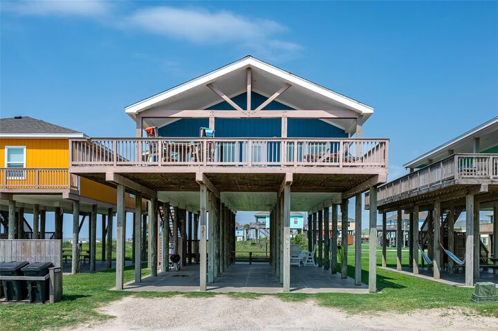 Property Photo: 963 James Road TX 77617