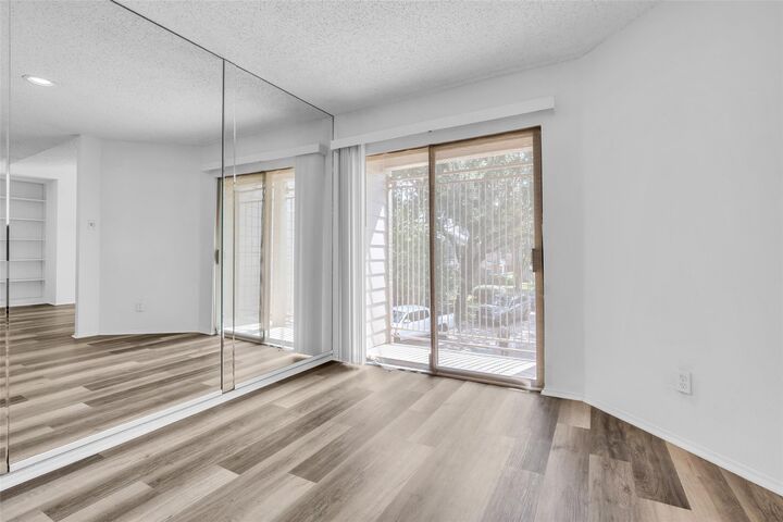 Property Photo:  6701 Sands Point Dr Drive 78  TX 77074 