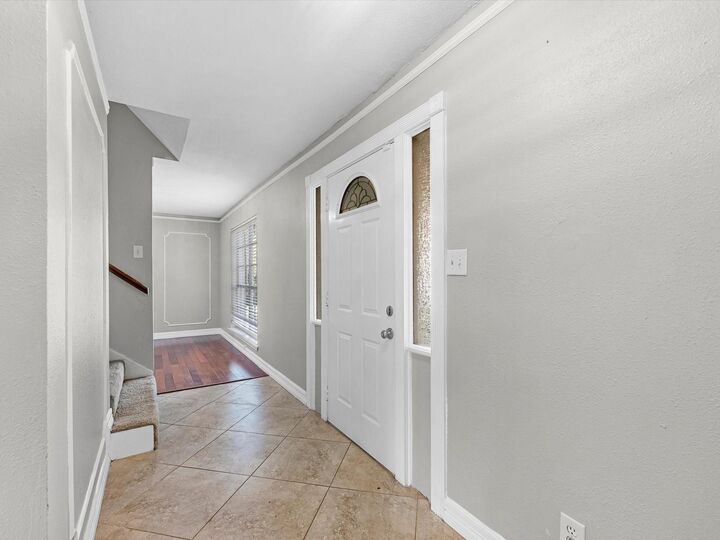 Property Photo:  711 Lodgehill Lane  TX 77090 