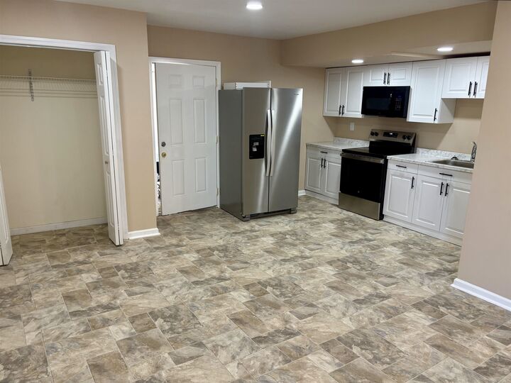 Property Photo:  42 Seaview Ave 1  NJ 07305 