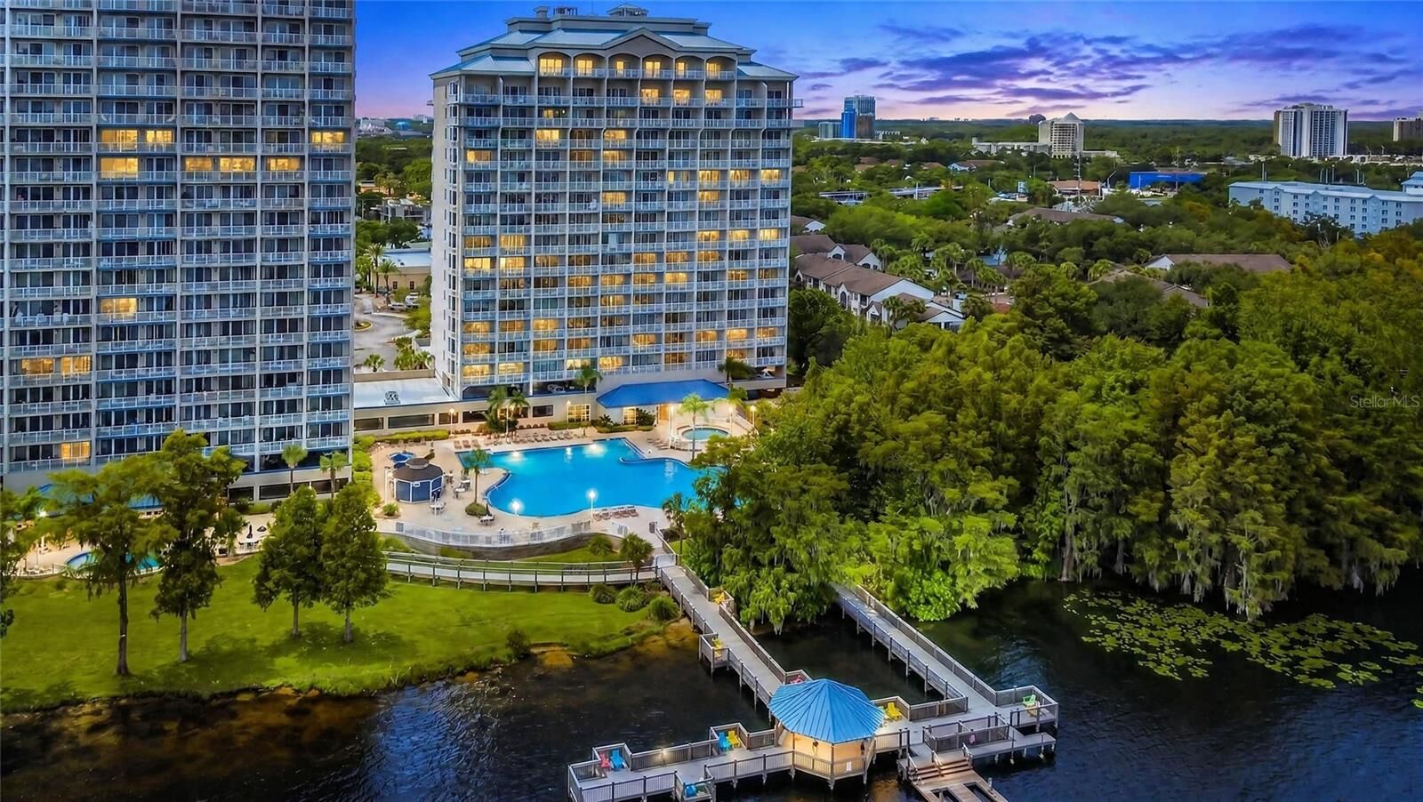 Property Photo:  13427 Blue Heron Beach Drive 402  FL 32821 