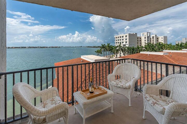 Property Photo:  6287 Bahia Del Mar Circle 401  FL 33715 