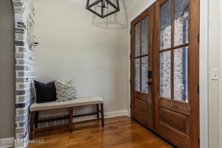 Property Photo: 6420 Rue De Maison Neuve MS 38654