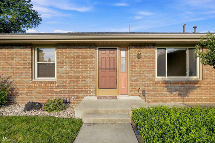 Property Photo:  3260 Woodcrest Court  IN 47203 
