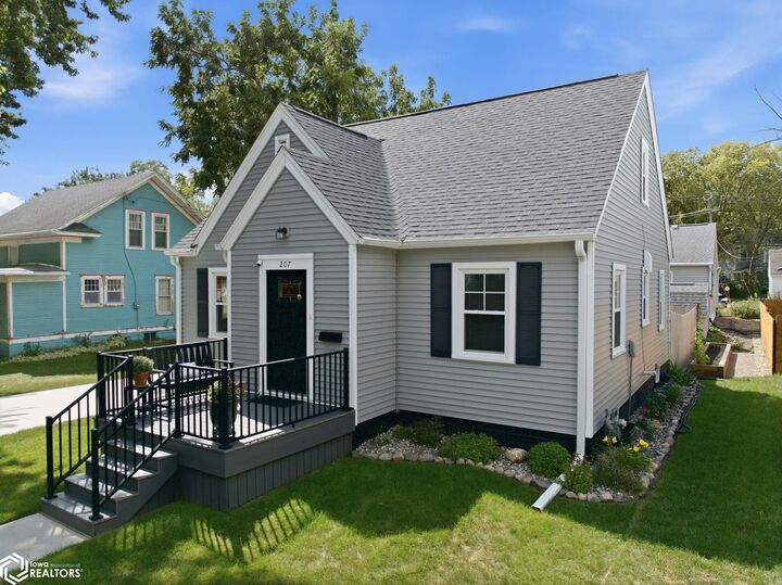 Property Photo: 207 N 7th Street IA 50428