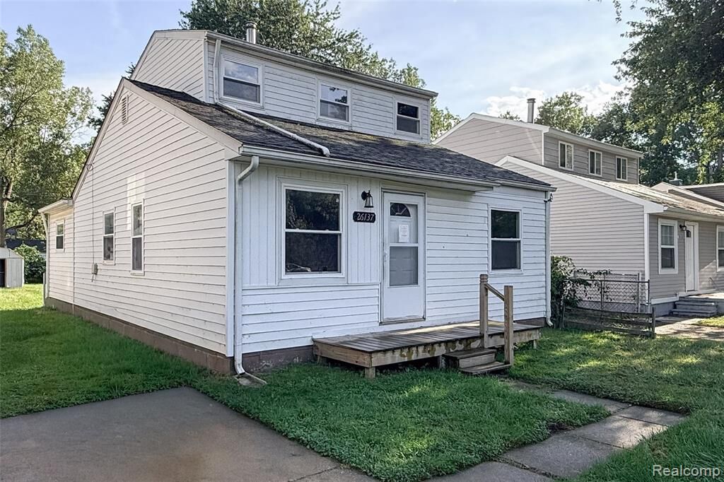 Property Photo: 26137 Superior Road MI 48180 4441