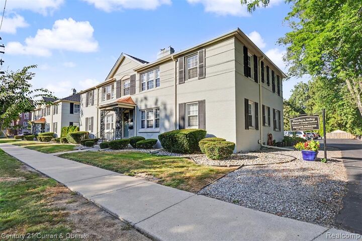 Property Photo: 726 S Military Street MI 48124 2108