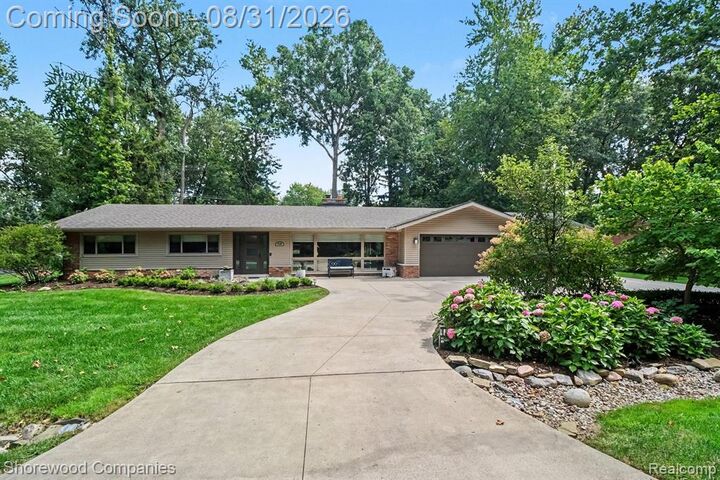 Property Photo: 3144 Upton Drive MI 48084 1249