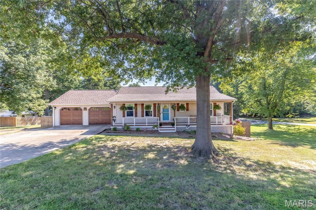 Property Photo:  825 Albert Street  MO 63841 