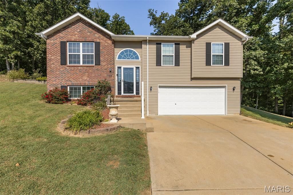 Property Photo:  313 Silica Drive  MO 63028 