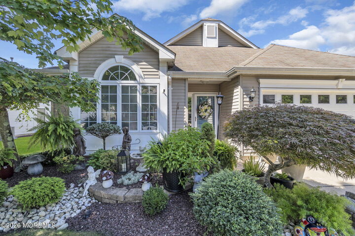 Property Photo:  21 Turnberry Place  NJ 08527 