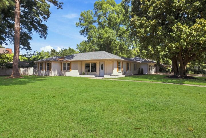 Property Photo: 232 N Perkins Rd TN 38117