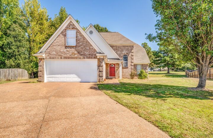 Property Photo:  40 Hannah Cv  TN 38068 
