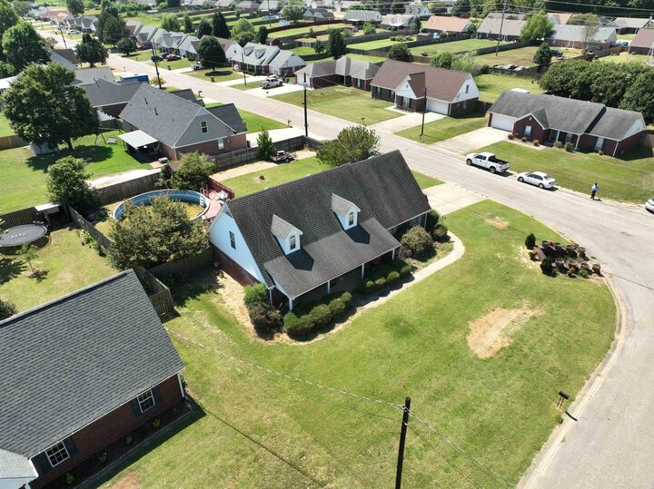 Property Photo:  81 Woodchase Dr  TN 38011 