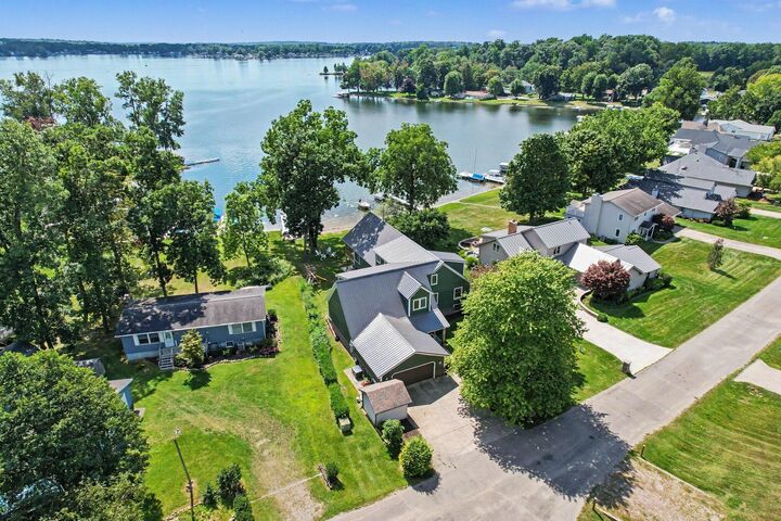 Property Photo:  1064 Bay View Drive  MI 49036 