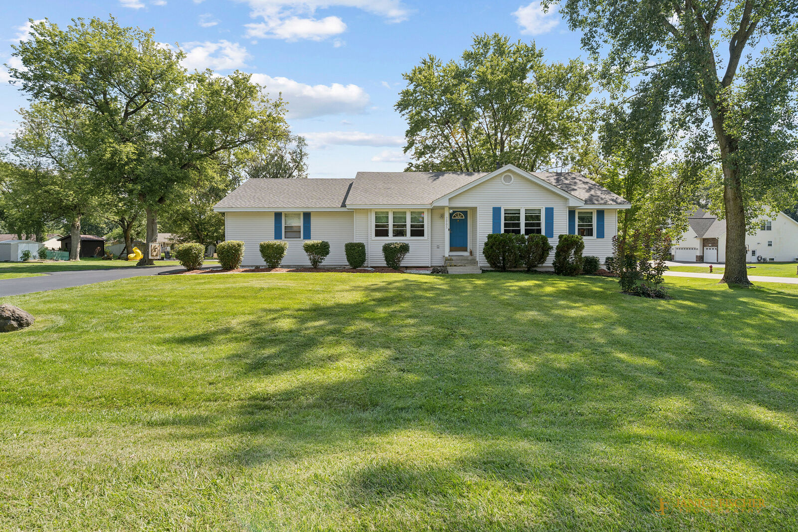 Property Photo: 2005 W May Drive IL 60051
