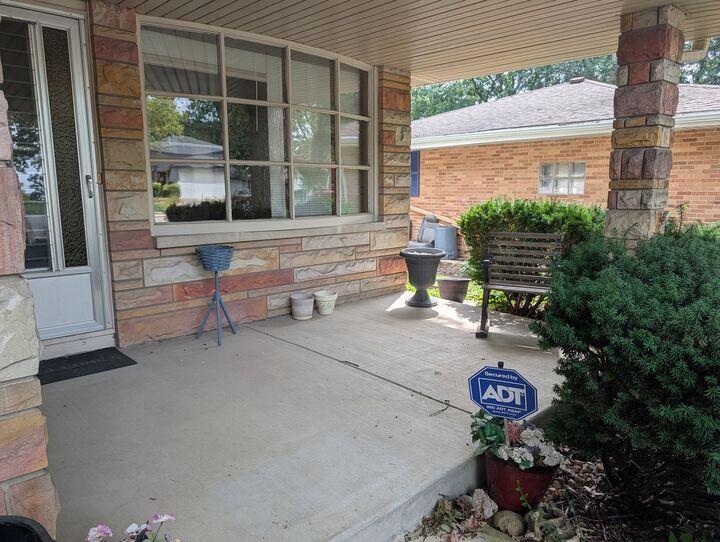 Property Photo: 420 Earl Avenue IL 60436