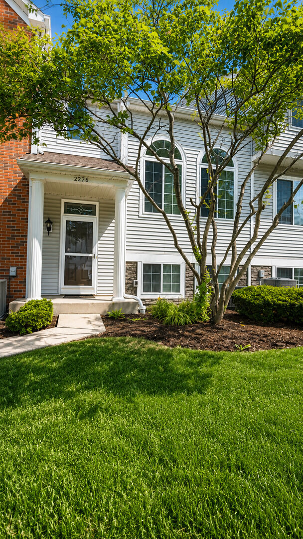 Property Photo: 2276 Dawson Lane IL 60102