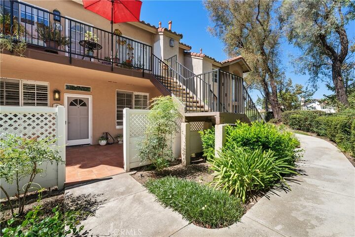 Property Photo: 9 Silktassel CA 92688