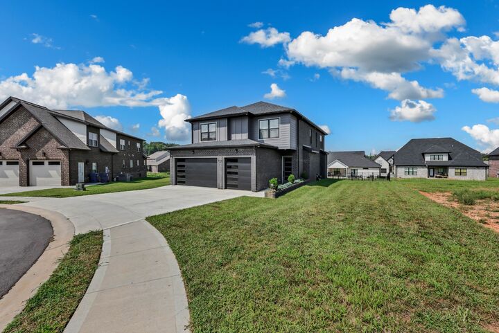Property Photo:  418 Blue Ridge Ct  TN 37043 