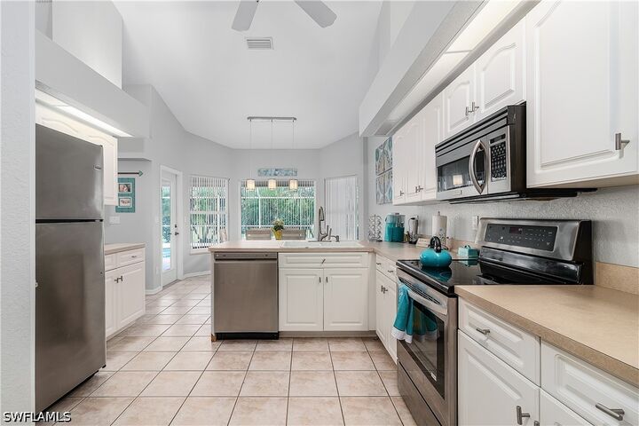 Property Photo:  5034 SW 20th Place  FL 33914 