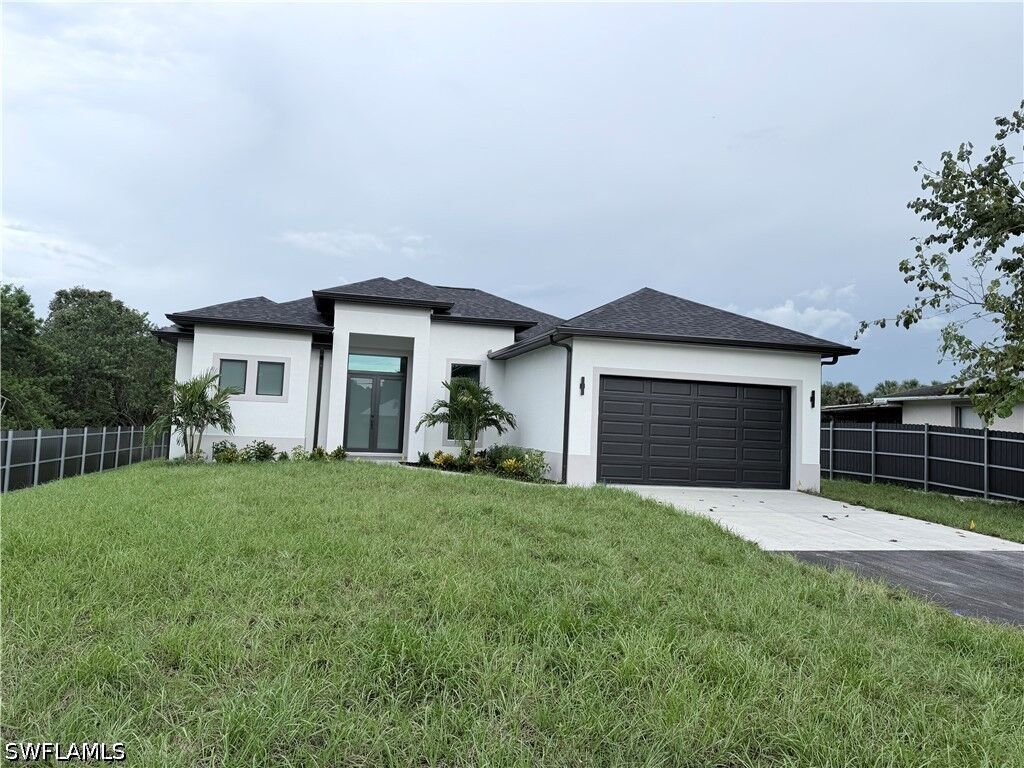 Property Photo:  472 12th Street NE  FL 34120 