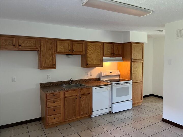 Property Photo:  824 Early Street 1  LA 70080 