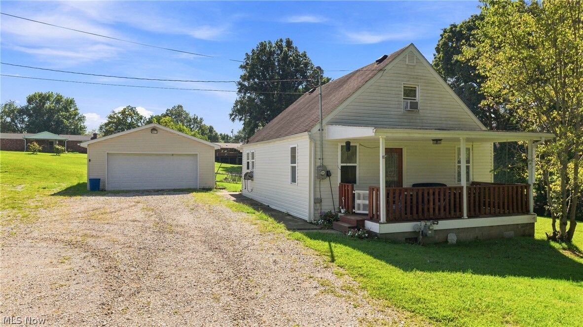 Property Photo:  320 Island View Drive  WV 26101 