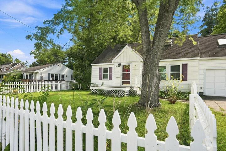 Property Photo: 47 McIntosh Avenue VT 05403