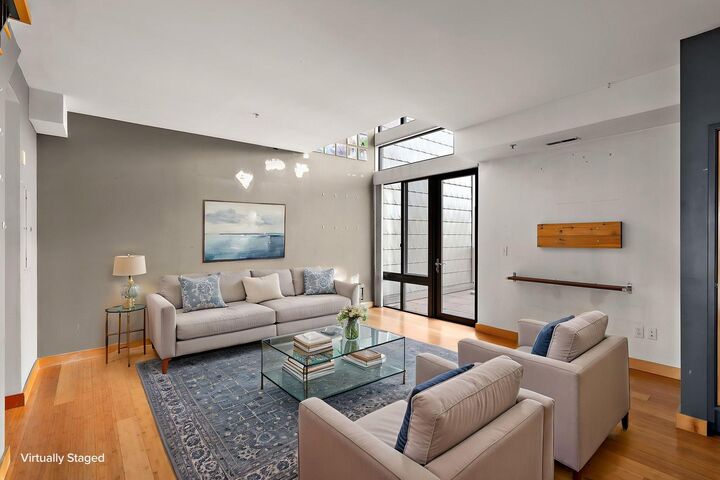 Property Photo:  10 E 26th Street 311  MN 55404 