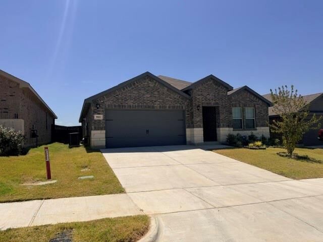 Property Photo:  914 Jett Drive  TX 75125 