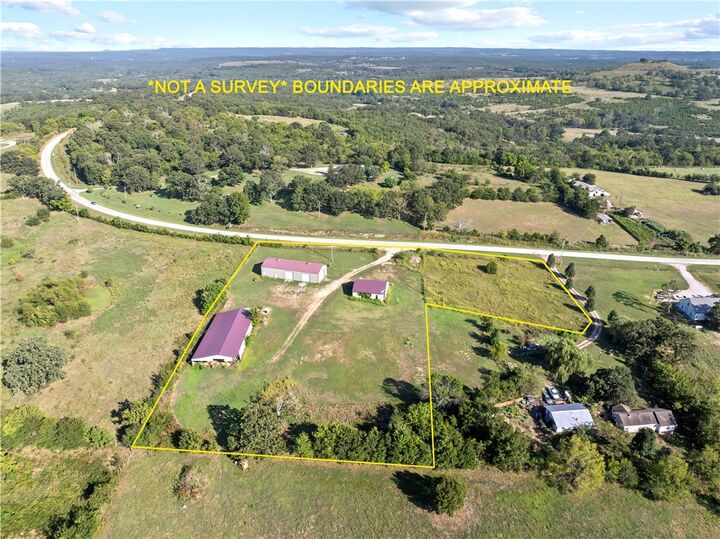 Property Photo: 379 E 14 Highway AR 72644