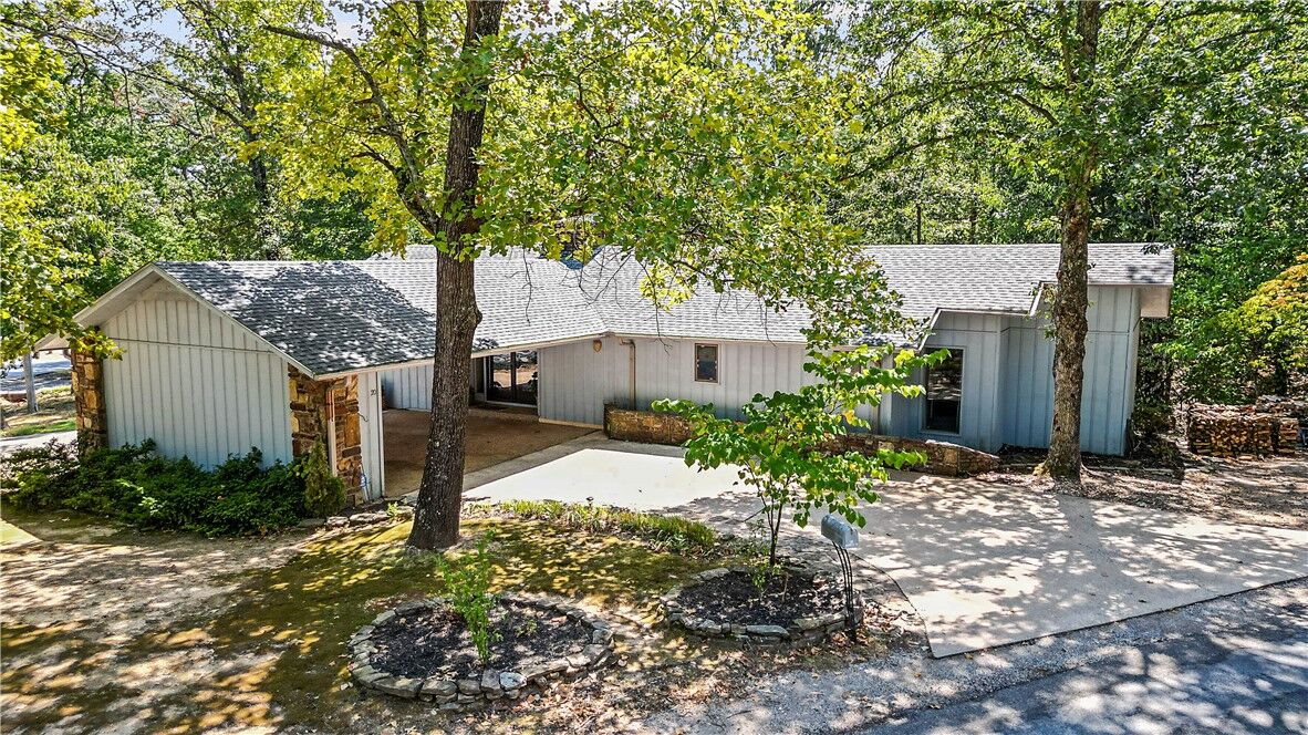 Property Photo: 20 Basildon Drive AR 72715