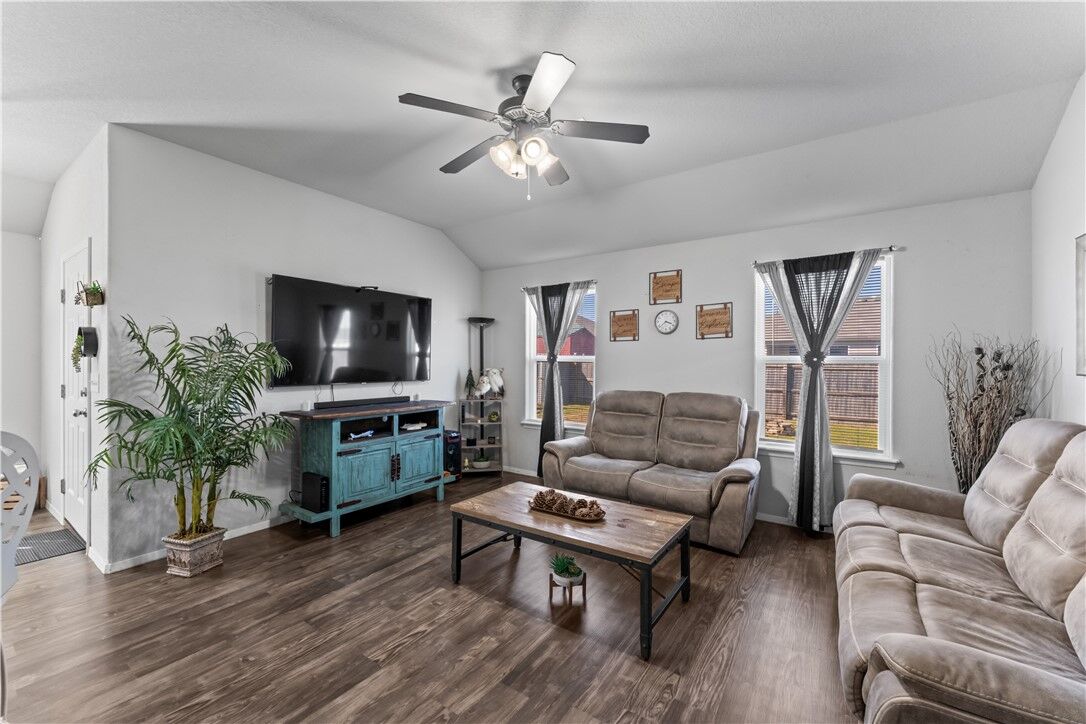 Property Photo: 888 NW Evans Circle AR 72713