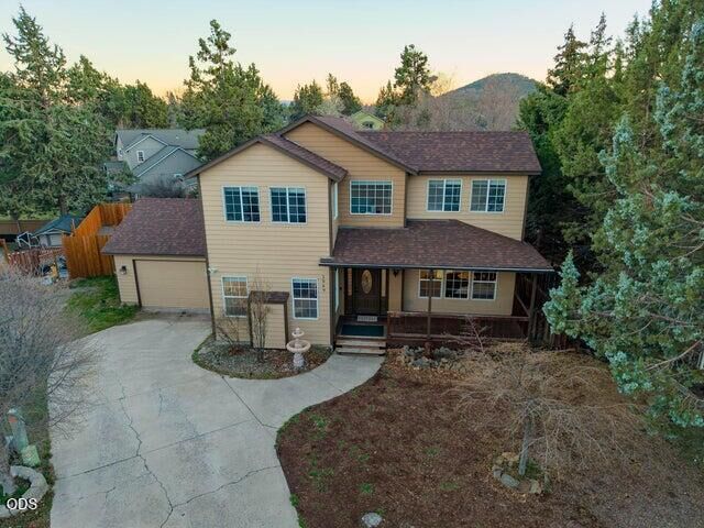 Property Photo:  2069 NE Hollow Tree Lane  OR 97701 